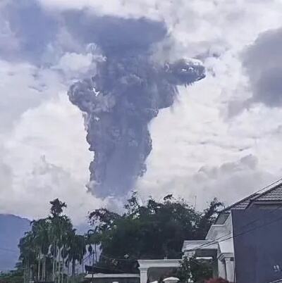 印尼塞梅鲁火山接连发生两次喷发