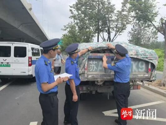 货车违规闯入城市隧道频发