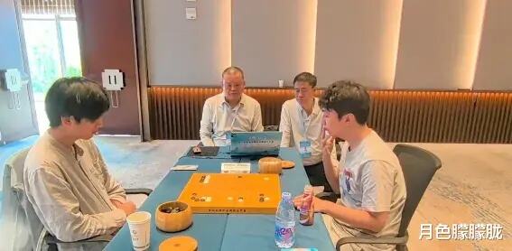 李轩豪晋级世界围棋公开赛决赛