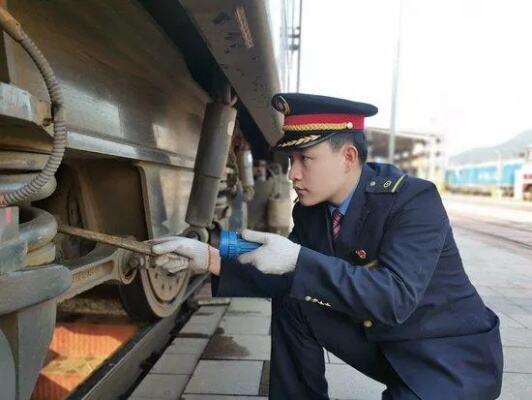 铁海联运跑出西部发展新空间