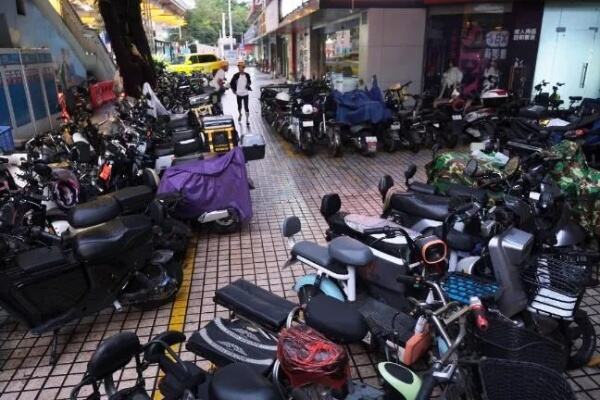 桥梁专家谈广州船撞桥事故