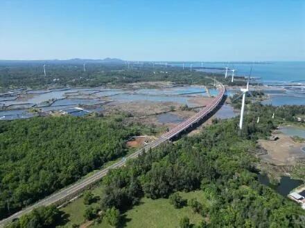 海南环岛旅游公路建成通车