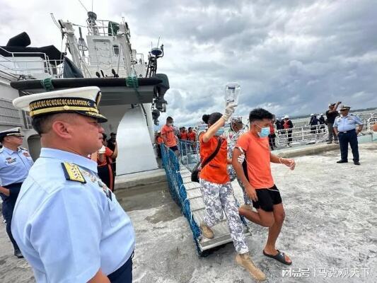 中国海警船被菲船撞出3个洞