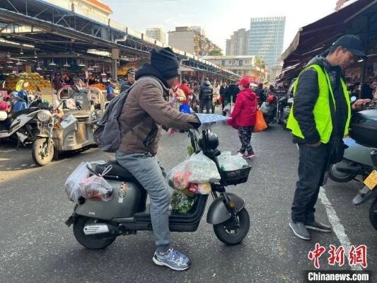 广西民众花样过冬至