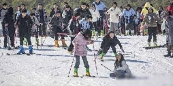 冰雪产业激发体育强国建设新动能